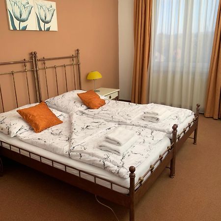Sporthotel Patriot Литомержице Экстерьер фото